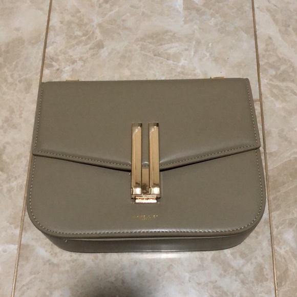 DeMellier Handbags - DeMellier Vancouver Leather Women’s bag💼💼